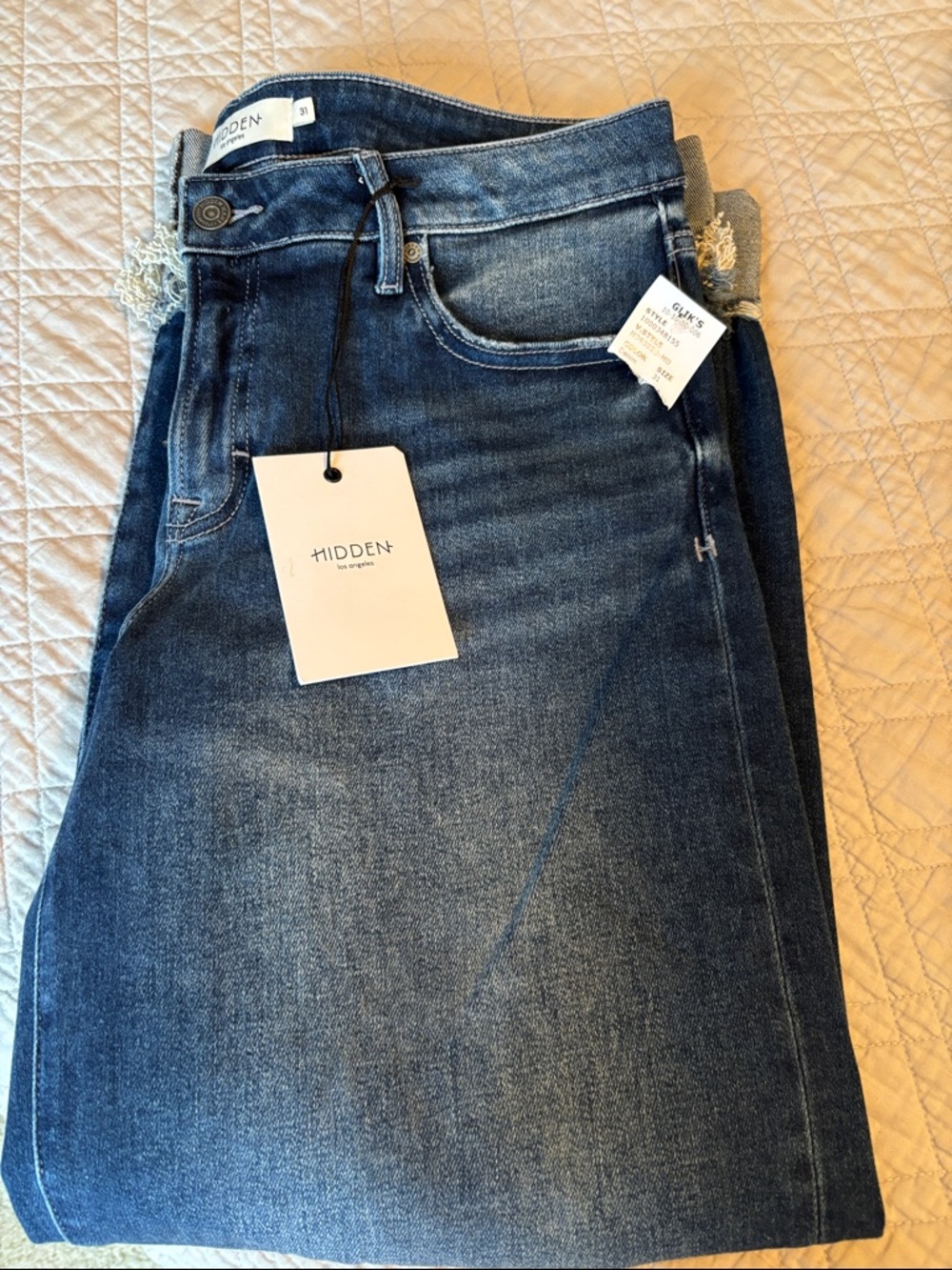 Hidden NWT Women's distressed Denim Jeans